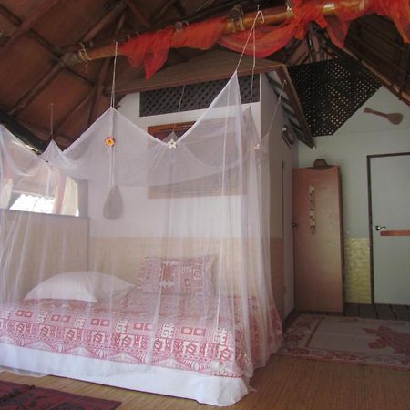 Location " La Pirogue " Maison D'Hotes A Moorea Haapiti Ngoại thất bức ảnh
