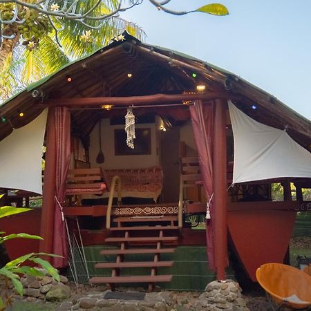 Location " La Pirogue " Maison D'Hotes A Moorea Haapiti Ngoại thất bức ảnh